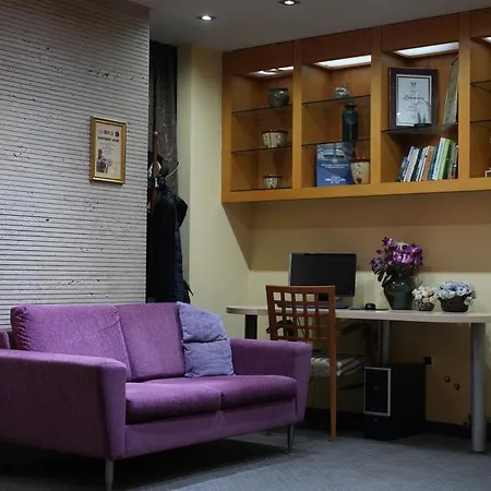 Tadz Hotel 4*
